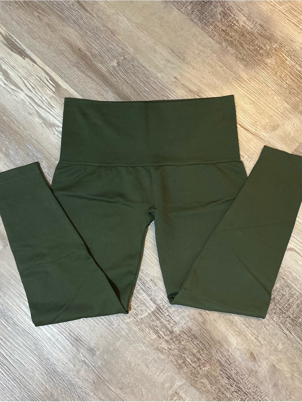 Breezies Soft High Waisted Leggings Woman's Size 1X Olive Green